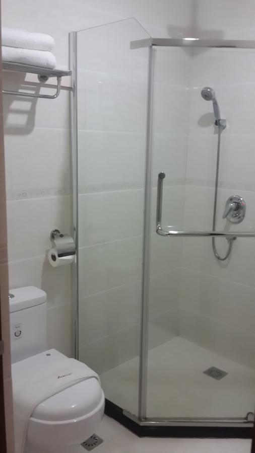 Avida Hotel Labuan Buitenkant foto