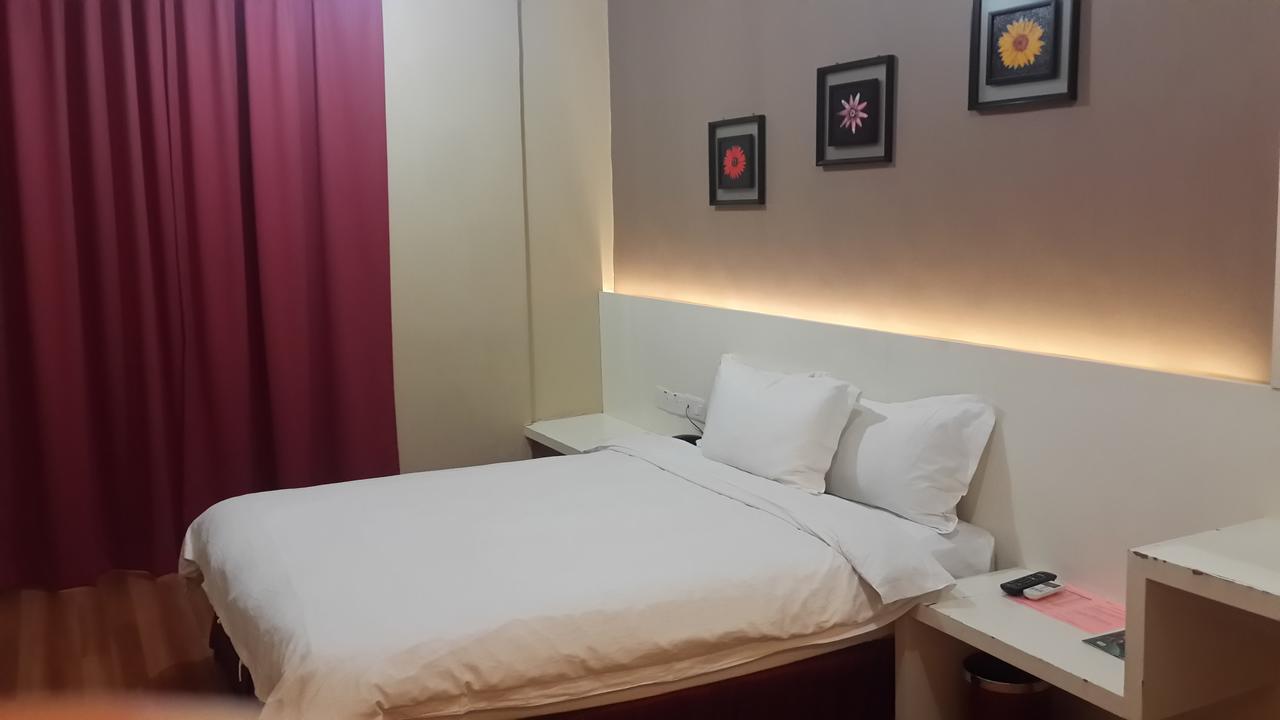Avida Hotel Labuan Buitenkant foto