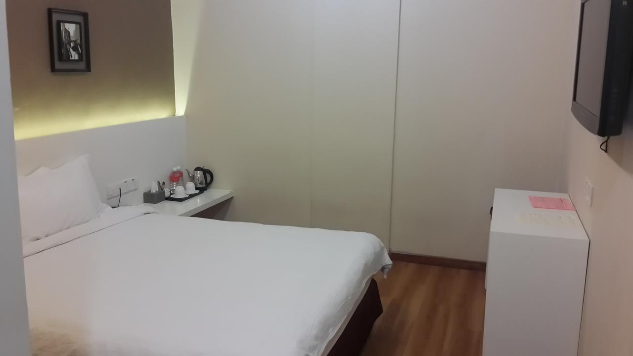 Avida Hotel Labuan Buitenkant foto