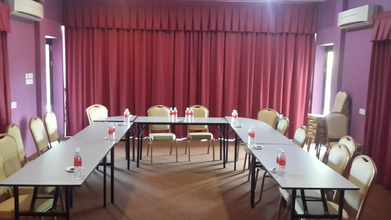 Avida Hotel Labuan Buitenkant foto
